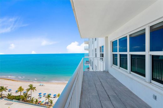 Residential complexes in Fort Lauderdale, Broward County