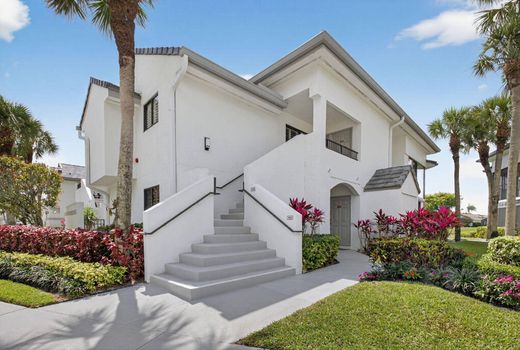 Residential complexes in Delray Beach, Palm Beach