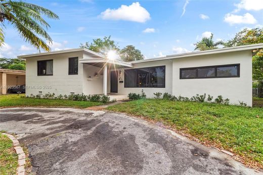 Villa en North Miami, Miami-Dade County