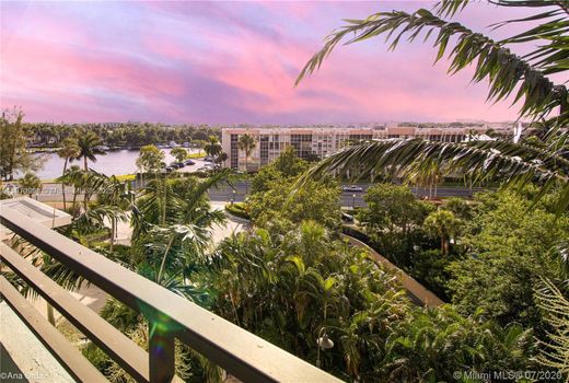 Wohnkomplexe in Hallandale Beach, Broward County