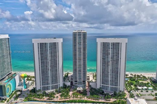 Residential complexes in Hallandale, Broward County