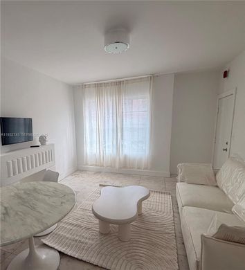 Residential complexes in Miami Beach, Miami-Dade