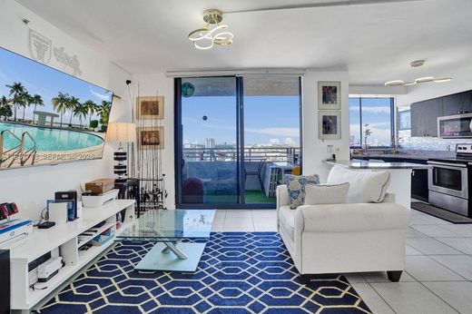 Residential complexes in Miami Beach, Miami-Dade