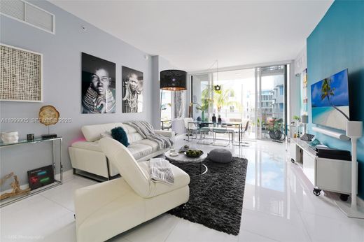 Residential complexes in Miami Beach, Miami-Dade