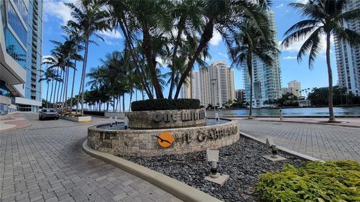 Residential complexes in Miami, Miami-Dade