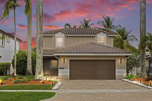 Villa in Pembroke Pines, Broward County