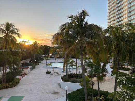 Residential complexes in Sunny Isles Beach, Miami-Dade