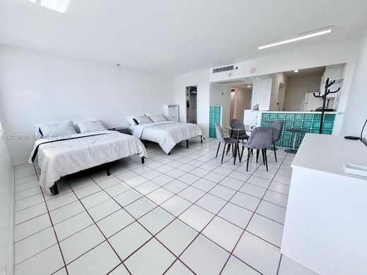 Complexes résidentiels à Miami Beach, Comté de Miami-Dade