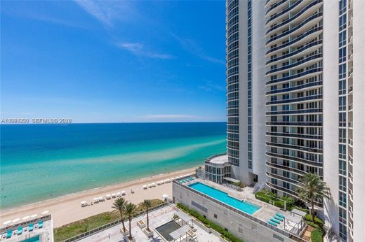 Residential complexes in Sunny Isles Beach, Miami-Dade