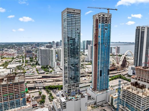 Kamienica w Miami, Miami-Dade County