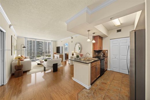 Complesso residenziale a Miami, Miami-Dade County