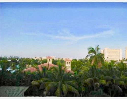Residential complexes in Fort Lauderdale, Broward County