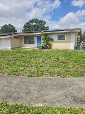 Villa en Hialeah, Miami-Dade County
