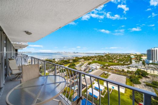 Жилой комплекс, North Bay Village, Miami-Dade County