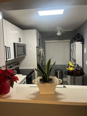 Residential complexes in Lauderhill, Broward County