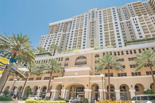 Residential complexes in Fort Lauderdale, Broward County