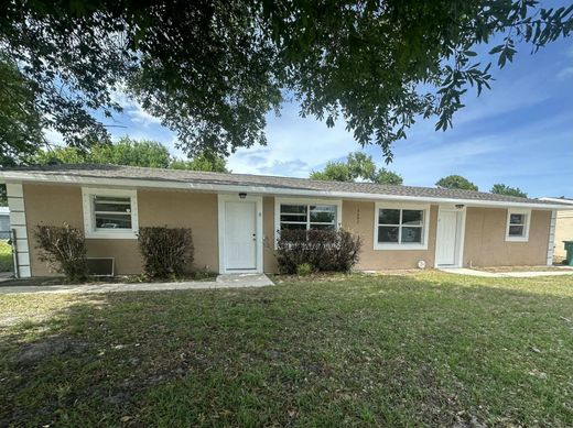 Residential complexes in Fort Pierce, Saint Lucie County