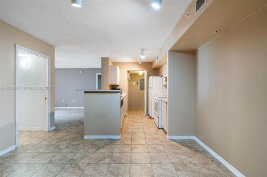 Residential complexes in Pembroke Pines, Broward County