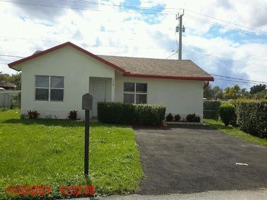 Villa in Tamarac, Broward County