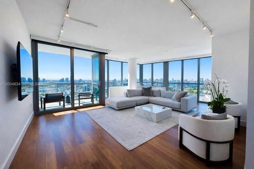 Residential complexes in Miami Beach, Miami-Dade