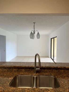 ‏בניין ב  West Palm Beach, Palm Beach County