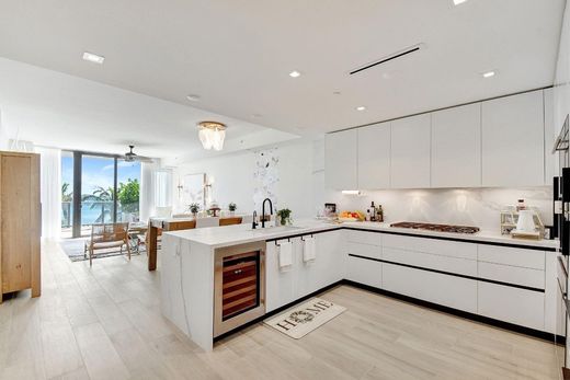 Residential complexes in Pompano Beach, Broward County