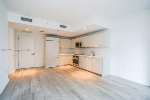 Residential complexes in Miami, Miami-Dade