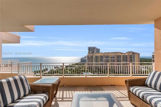 Residential complexes in Key Biscayne, Miami-Dade