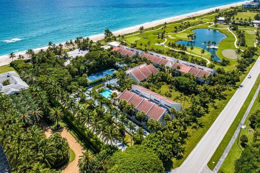 Residential complexes in Palm Beach, Florida