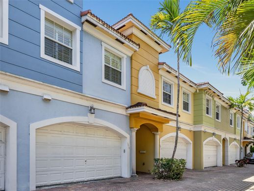 Townhouse in Wilton Manors, Broward County