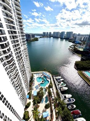 Residential complexes in Aventura, Miami-Dade
