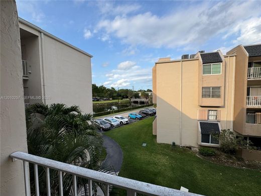 Residential complexes in Miami, Miami-Dade