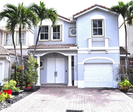 Townhouse in Doral, Miami-Dade