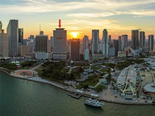 Kamienica w Miami, Miami-Dade County