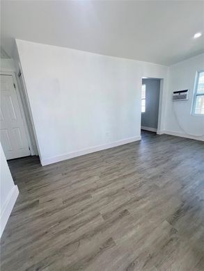 Villa in North Miami, Miami-Dade