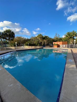 Residential complexes in Sunrise, Broward County