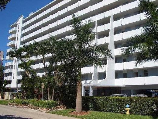 ‏בניין ב  North Miami Beach, Miami-Dade County