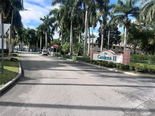 Residential complexes in Homestead, Miami-Dade