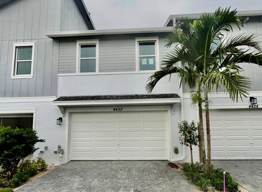 Таунхаус, Westlake, Hillsborough County