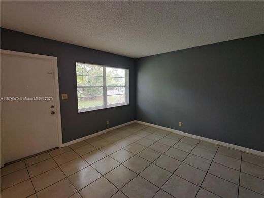 Wohnkomplexe in Oakland Park, Broward County