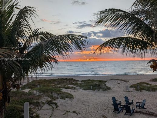 Residential complexes in Pompano Beach, Broward County