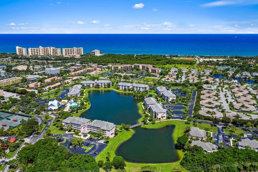 Residential complexes in Jupiter, Palm Beach