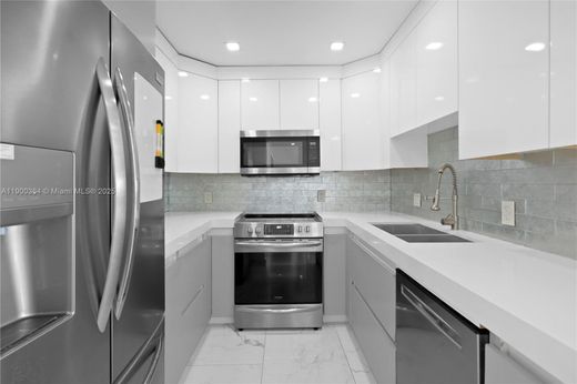 Residential complexes in Aventura, Miami-Dade