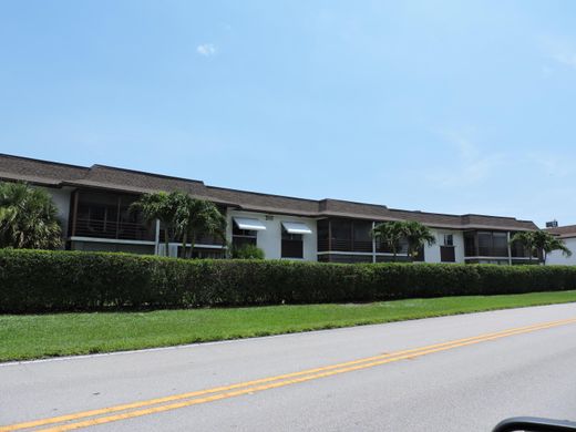 Residential complexes in Palm Beach Gardens, Palm Beach