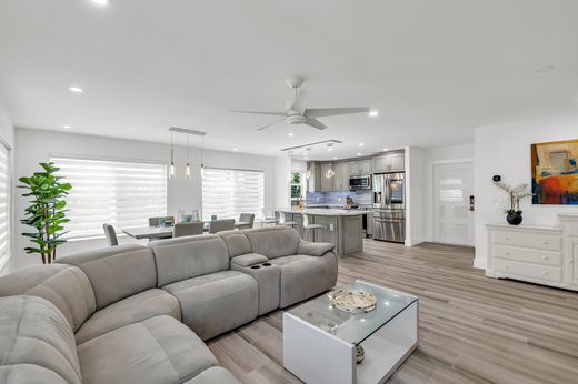 Residential complexes in Pompano Beach, Broward County