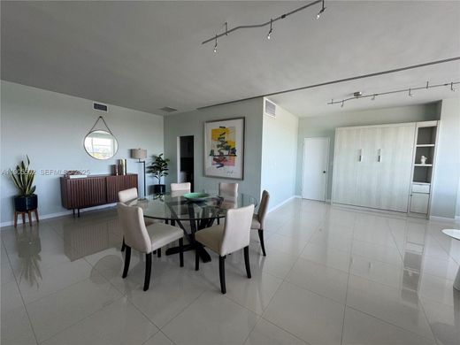 Complesso residenziale a Miami Beach, Miami-Dade County