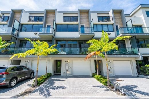 Townhouse - Bay Harbor Islands, Miami-Dade County