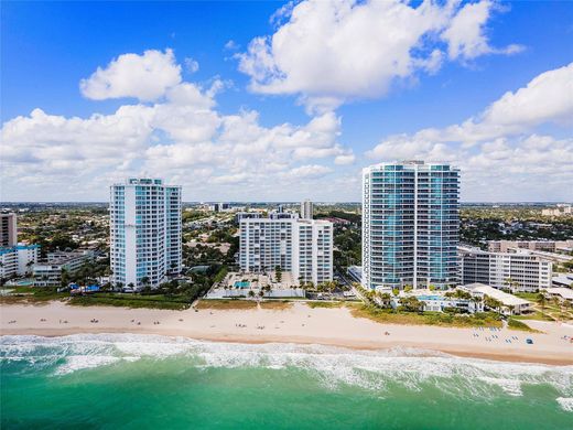 Residential complexes in Lauderdale by the sea, Broward County