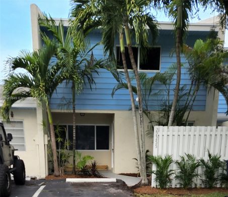 타운 하우스 / Cutler Bay, Miami-Dade County