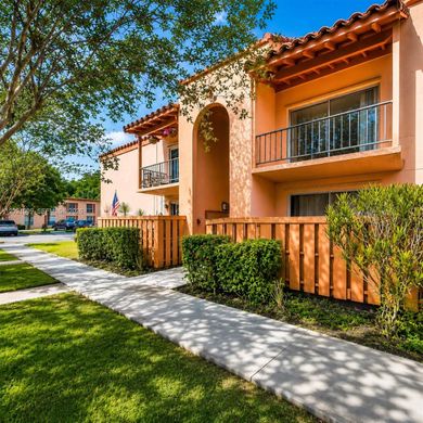 Residential complexes in Miami Lakes, Miami-Dade